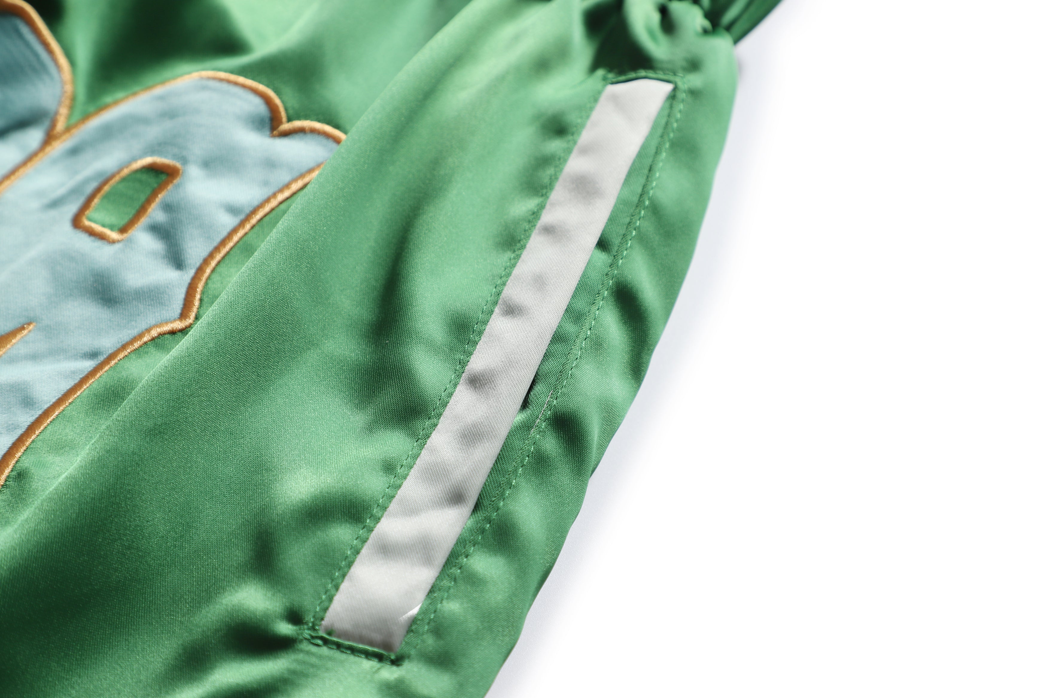 NR GREEN LOGO SHORT